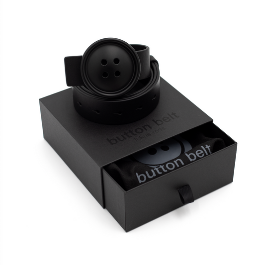BLACK BUTTON BELT